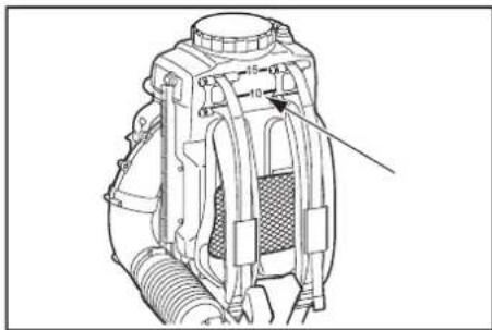 MAKITA PM7651H - Riempimento del serbatoio della soluzione - 3