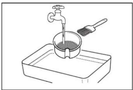 MAKITA PM7651H - Nettoyage de la crépine de l'orifice de remplissage du réservoir de solution - 2