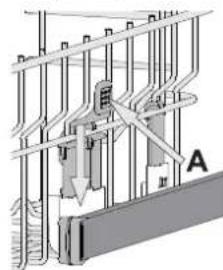 HOTPOINT HI 3010 - ADJUSTING THE HEIGHT OF THE UPPER RACK - 1