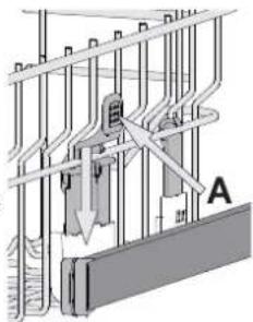 HOTPOINT HI 5030 WEF - ADJUSTING THE HEIGHT OF THE UPPER RACK - 1