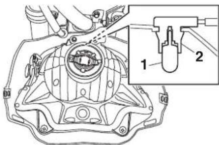 YAMAHA YS125 (2017) - Remplacement de I'ampoule de la veilleuse - 1