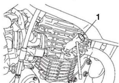 YAMAHA YS125 (2017) - Dépose de la bougie - 2