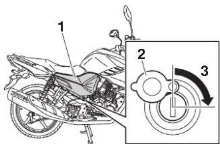 YAMAHA YS125 (2017) - Dépose du cache - 1