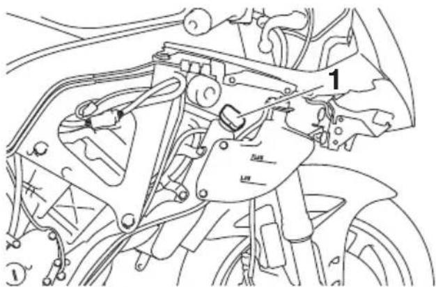 YAMAHA YZFR6 (2017) - Changement du liquide de refroidissement - 1