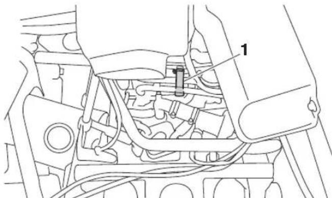 YAMAHA YXZ1000R SS (2020) - Nettoyage des tubes de vidange du boîtier de filtre à air - 1