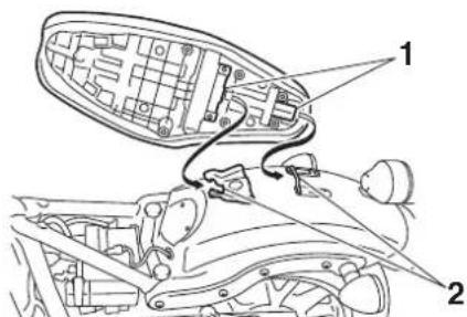 YAMAHA XVS950CR (2016) - 3 - 1