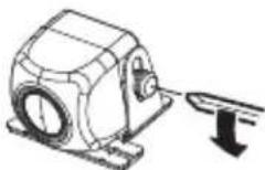 JVC KVCM30 - De camera inbouwen/de camerahoek afstellen - 1