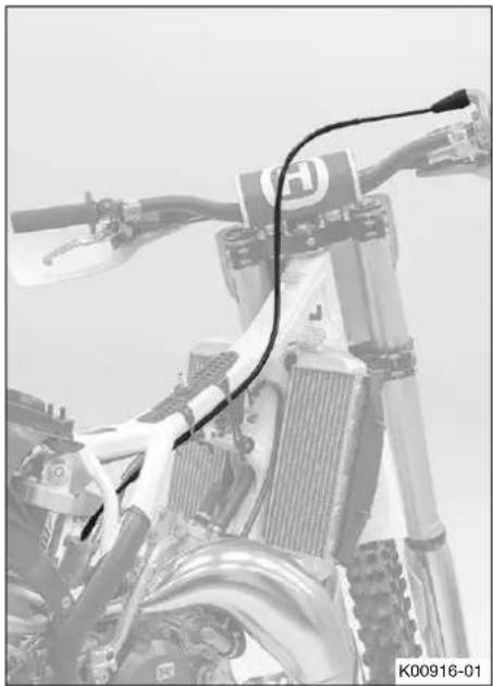 HUSQVARNA TC 125 (2018) - TRAVAUX D'ENTRETIEN SUR LA PARTIE-CYCLE - 1