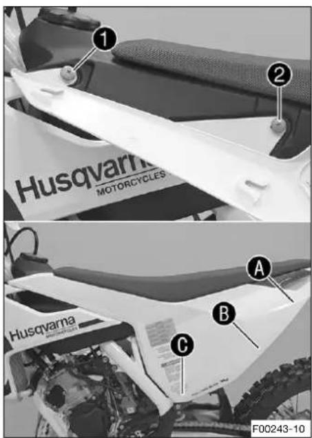 HUSQVARNA TC 125 (2018) - Monter le couvercle du boitier du filtré à air - 1