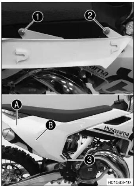 HUSQVARNA TC 125 (2018) - Poser le cache lateral droit - 1
