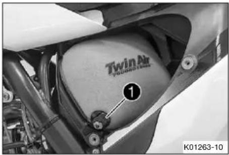 HUSQVARNA TC 250 (2019) - TRAVAUX D'ENTRETIEN SUR LA PARTIE-CYCLE - 1