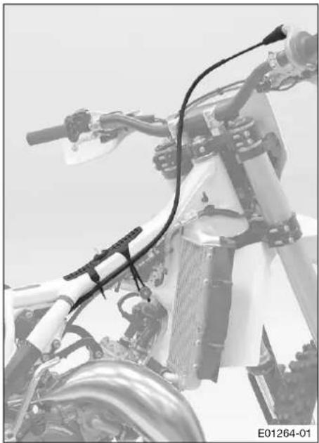 HUSQVARNA TE 150 (2019) - TRAVAUX D'ENTRETIEN SUR LA PARTIE-CYCLE - 1