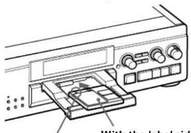 SONY MDSJA20ES - Playing an MD - 2