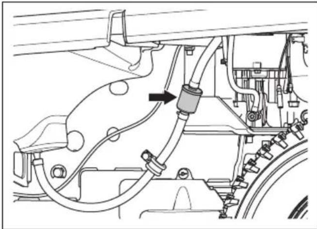 HUSQVARNA R 420TsX AWD - So ersetzen Sie den Kraftstofffilter - 1