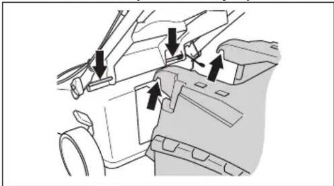HUSQVARNA LC 141iV - Ruohonkerääjän asentaminen - 3