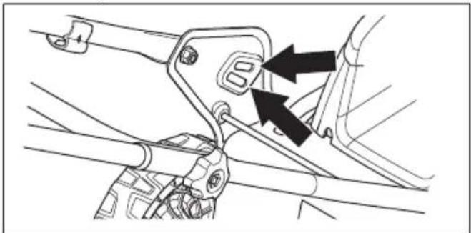 HUSQVARNA LC 141iV - So stellen Sie die Handgriffhöhe ein - 2