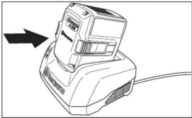 HUSQVARNA LC 247iX - Akun lataaminen - 2