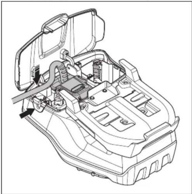 HUSQVARNA LC 551iV - Slik monterer du og tar av multibatteriet (tilbehør) - 4