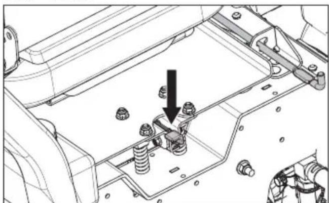 HUSQVARNA Z 560x - Seat Release - 1