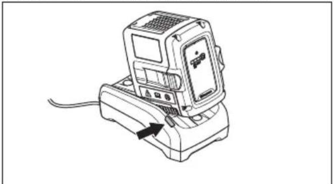 HUSQVARNA 120iB - Ricarica della batteria - 4