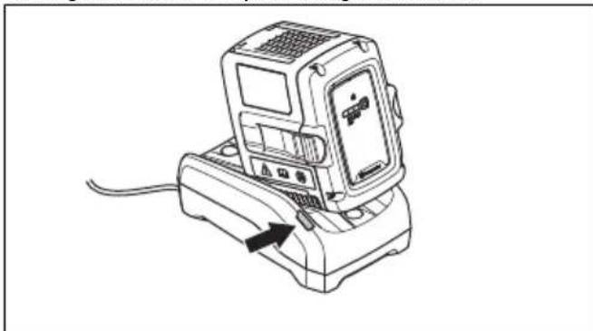 HUSQVARNA 120iB - De accu opladen - 4