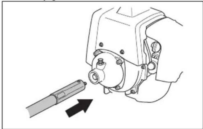 HUSQVARNA 553RBX - Lubrification de l'arbre d'entrainment flexible - 5
