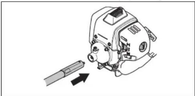 HUSQVARNA 553RBX - Montaggio dell'albero di trasmissione flessibile - 2