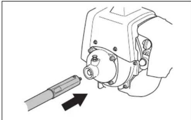 HUSQVARNA 553RBX - So schmieren Sie die flexible Antriebswelle - 5