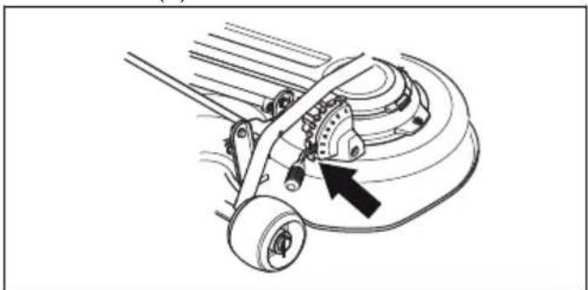 HUSQVARNA R 112C5 - Pour-retirer le carter de coupe - 1