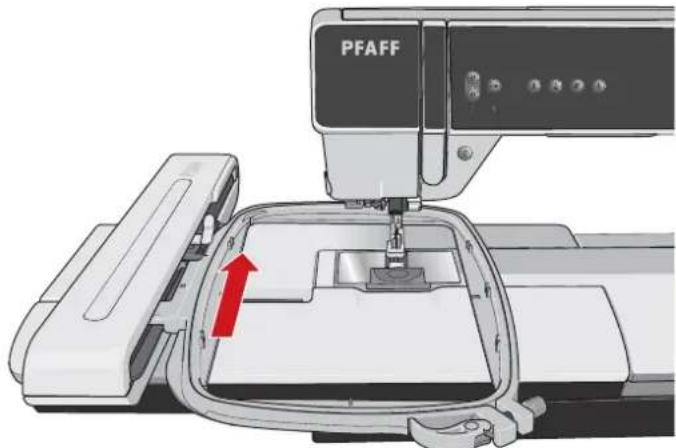 PFAFF Creative 4.5 - Pour encercler le tissu - 1