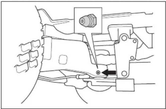 HUSQVARNA P 524EFI - So schmieren Sie das Gelenklager - 1