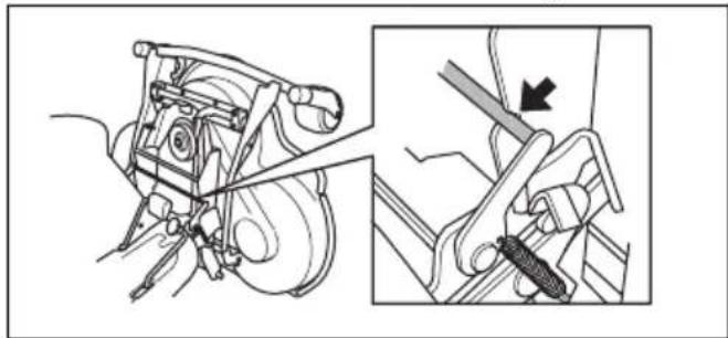 HUSQVARNA P 524EFI - So bringen Sie das Mähdeck in die Wartungsposition - 2