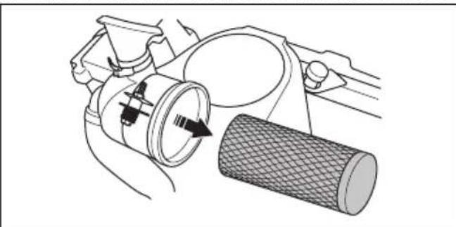 HUSQVARNA P 535HX - Pour nettoyer et remplacer le filtré à air - 3