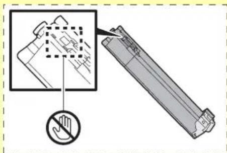 KYOCERA TASKalfa 356ci - Retirer la cartouche de toner neue de la boîte. - 3