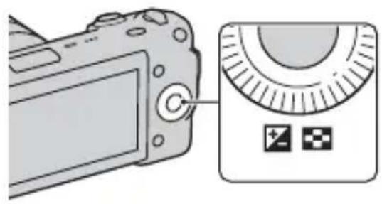 SONY Alpha NEX5D - Regolazione della luminosità dei fermi immagine (compensazione dell'esposizione) - 1