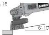 DEWALT D28114N - UTILISATION DE BROSSES FORME COUPELLE ET DE BROSSES MÉTALLIQUES À TOURET (FIG. 16, 17) - 1