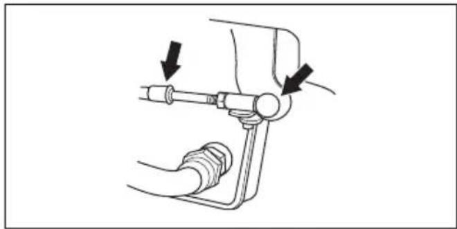 HUSQVARNA R 422Ts AWD - Pour lubrifier le câble de transmission hydrostatique - 2