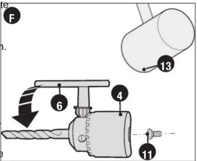 BLACK & DECKER DR260C - Mandrin à clé (modèle DR560) (fig. F) - 1