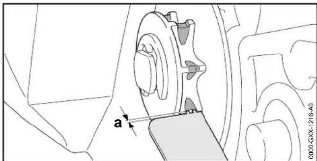 STIHL MSA 120 CBQ - Checking the Chain Sprocket - 1