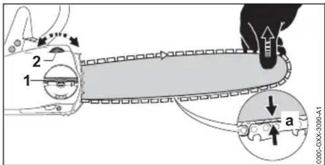 STIHL MSA 220 CB - Tensioning the Saw Chain - 1