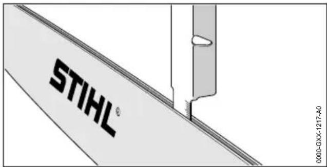 STIHL MSA 220 CB - Zaagblad controlleren - 1
