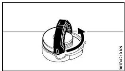 STIHL FS 40 - Rifornimento del carburante - 5