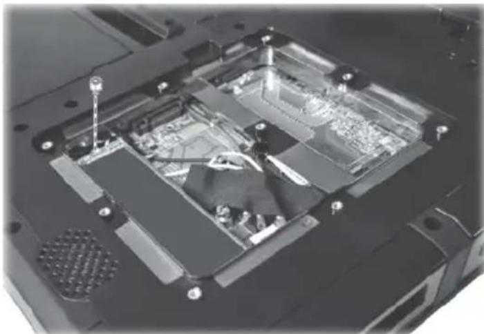Getac A140 - Replacer le disque dur (SSD) - 3