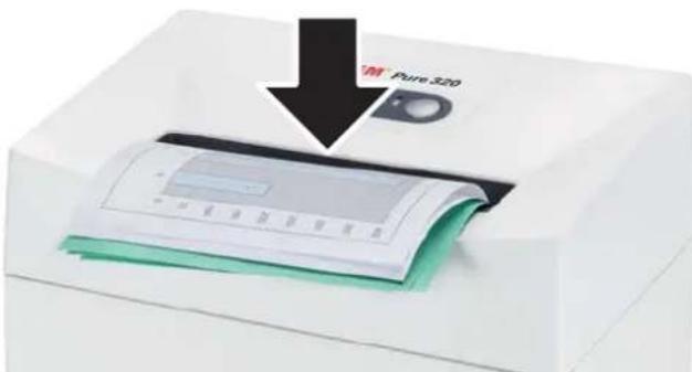 HSM Pure 320c - Shredding paper - 1