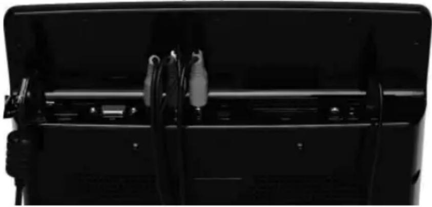 MEDION LIFE P73020 (MD 83656) - Con un cavo video Component (3 RCA) - 1