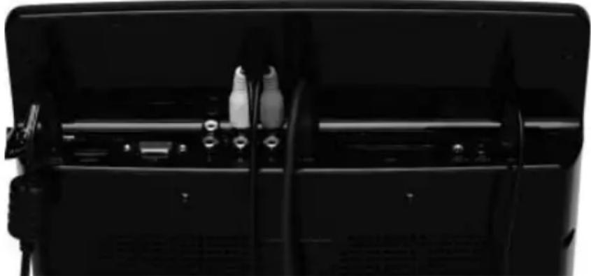 MEDION LIFE P73020 (MD 83656) - Mit einem Stereo-Cinch-Kabel und einem S-Video-Kabel - 1
