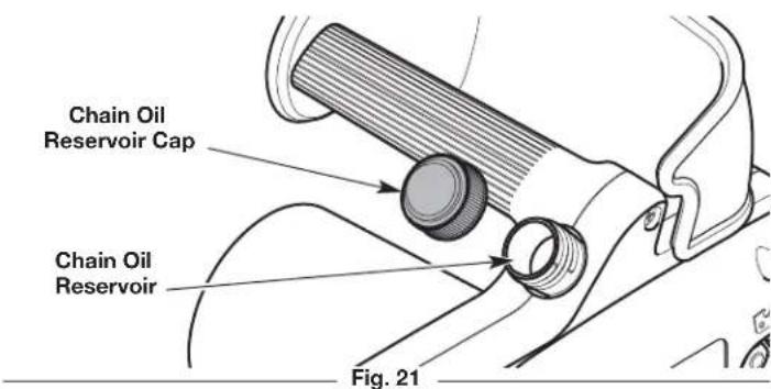 REMINGTON RM1425 - Filling the Chain Oil Reservoir - 2