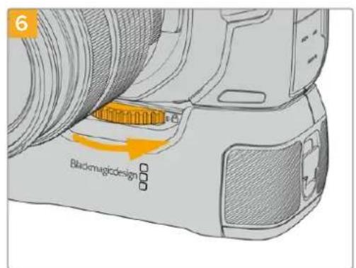 Blackmagic Design Pocket Cinema Camera 4K - So bringen Sie einen Blackmagic Pocket Camera Battery Grlp an: - 6