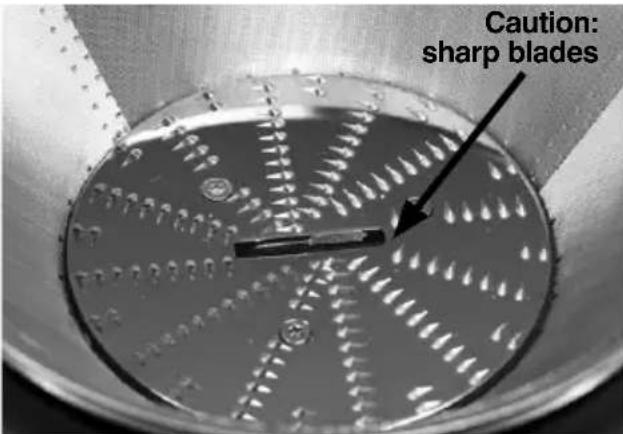 SAGE the Nutri Juicer Cold Plus BJE530 - WARNING - 1