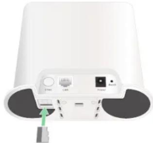 ARLO Essential XL Spotlight - Insérer une carte micro SD - 1